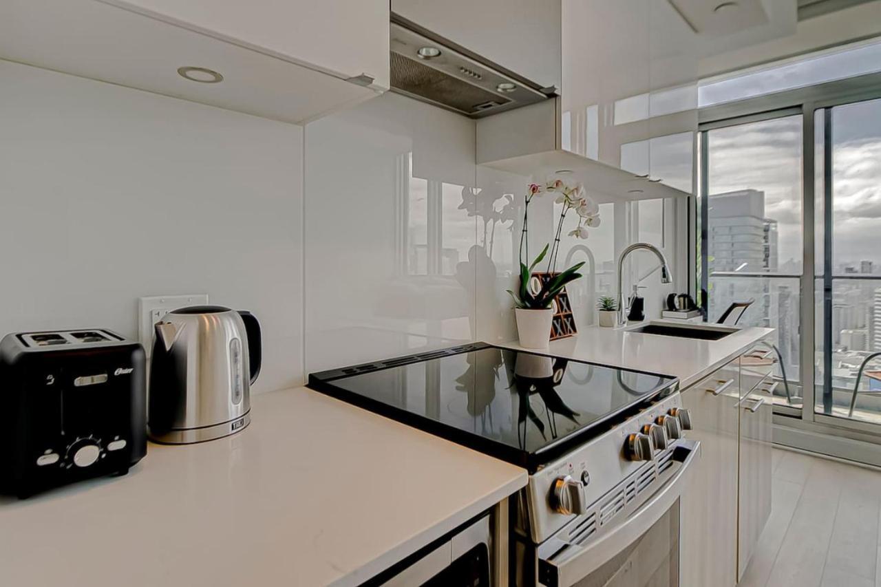 The Cityscape By Instant Suites - Penthouse Unit Toronto Exterior photo
